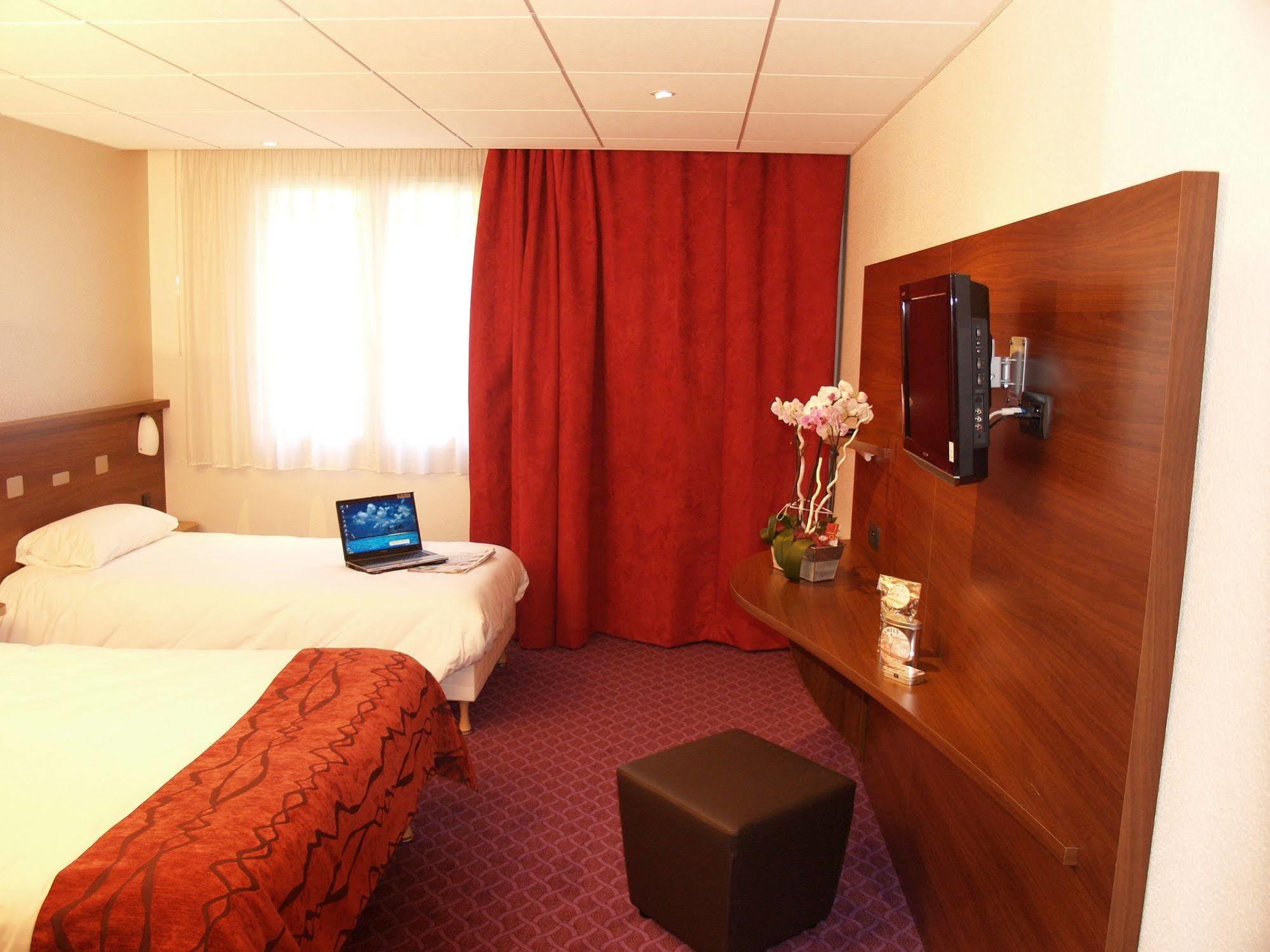Brit Hotel Nantes Vigneux - L'Atlantel Dış mekan fotoğraf